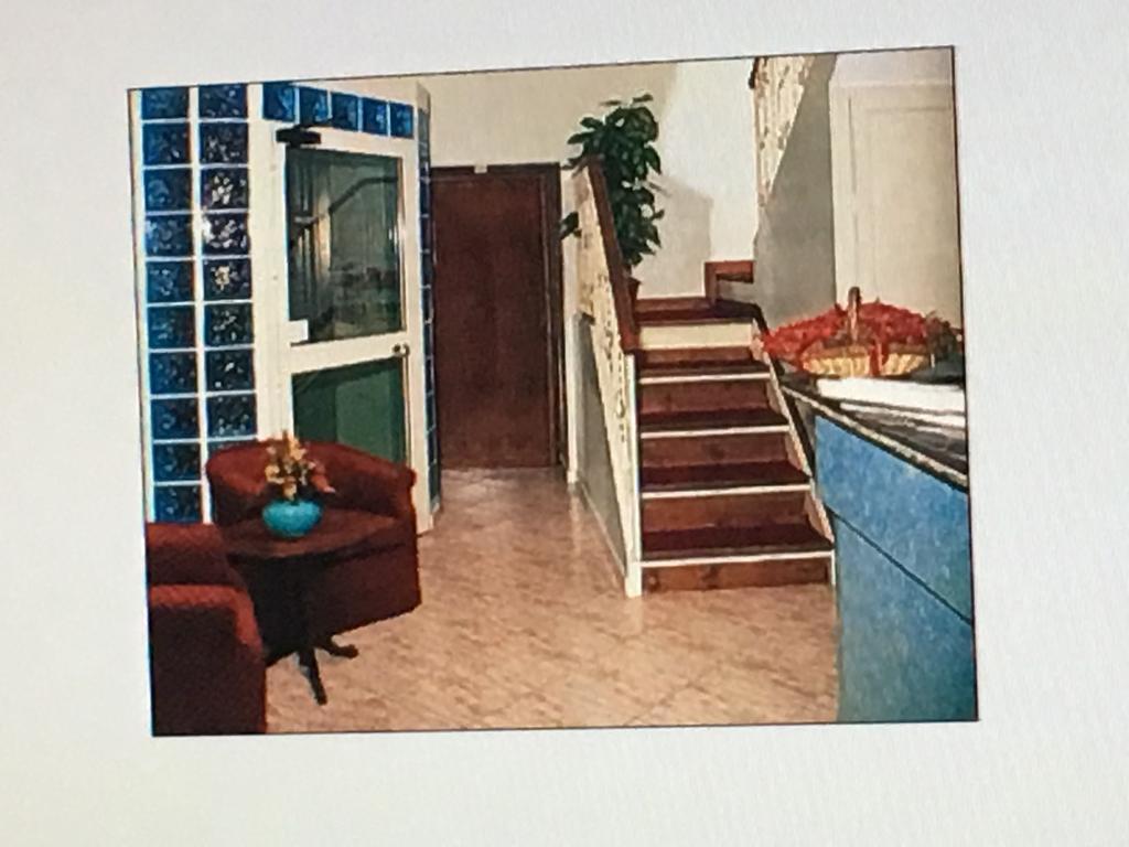 Hotel Rubino ローマ エクステリア 写真